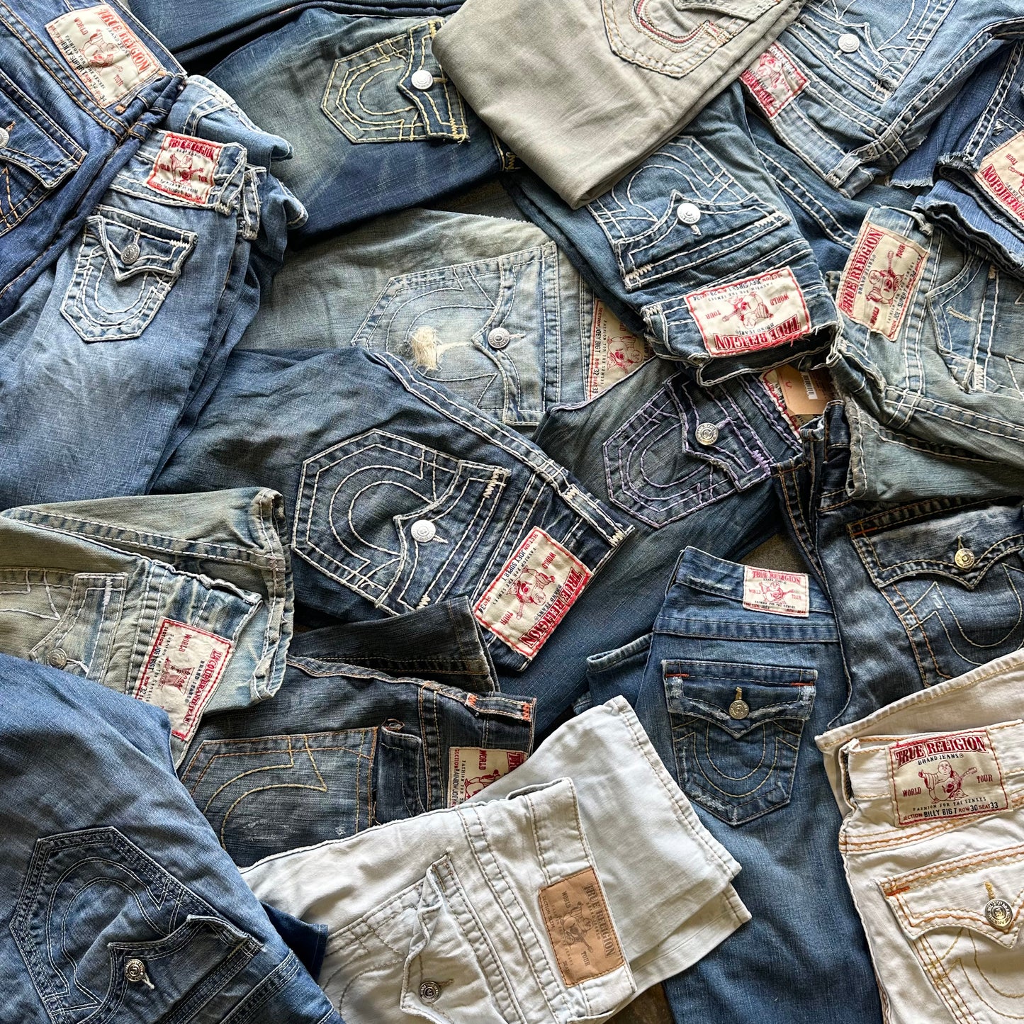 TRUE RELIGION JEANS (30 PCS)