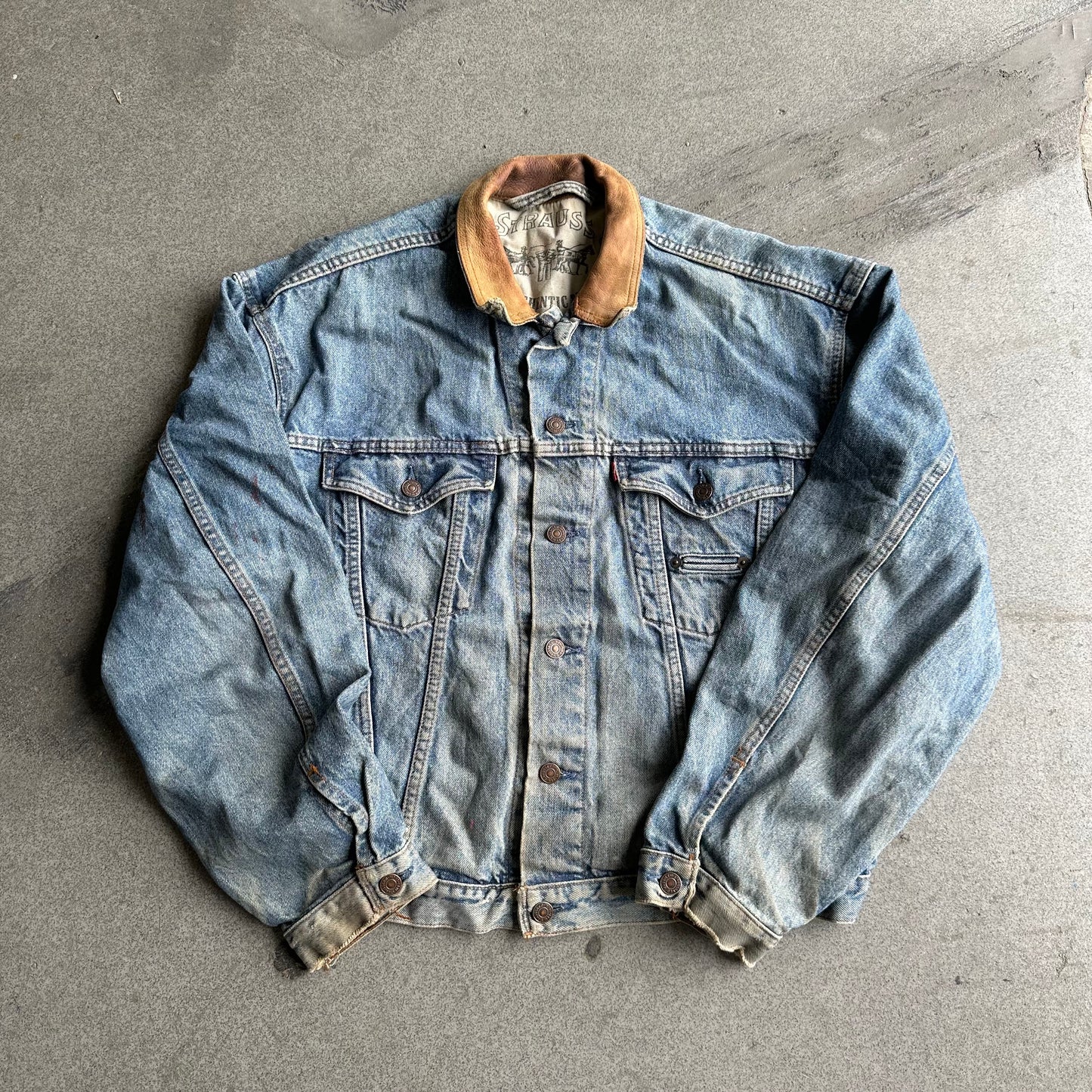 VINTAGE LEVI'S DENIM JACKETS (15 PCS)