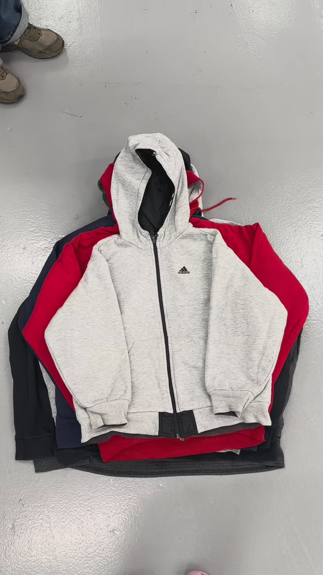 BRANDED SWEATSHIRTS & HOODIES X 20
