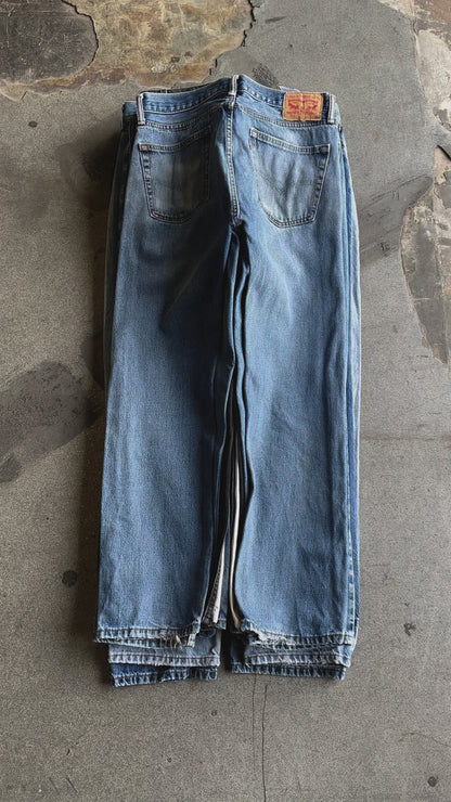 LEVI’S BAGGY JEANS 30 PCS