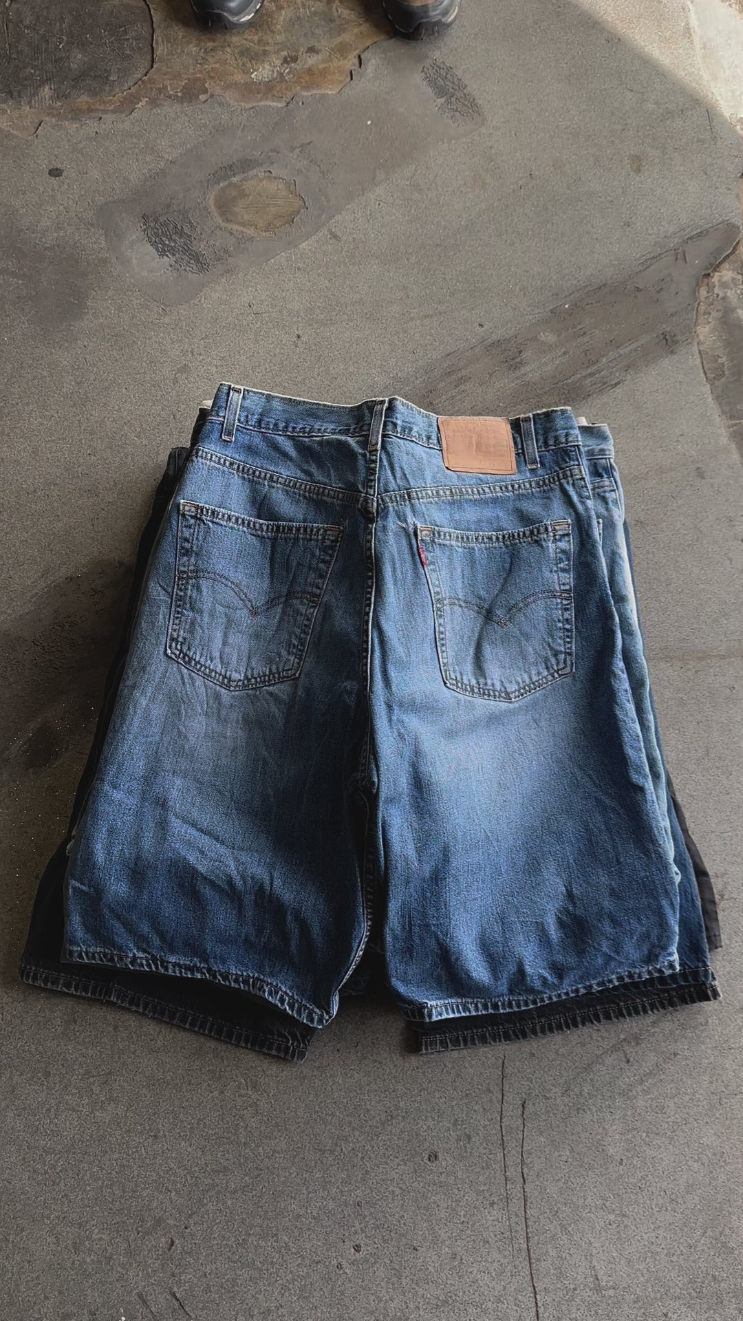 LEVI'S BAGGY JORTS X20 – Graded Wholesale